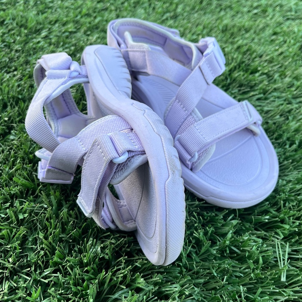 Teva hurricane Verge Adjustable Lilac Sandals - Picture 4 of 8